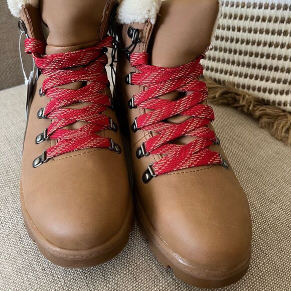NEW lace up Boots Sz 7 Memory Foam Temperature Rated - Picture 5 of 10